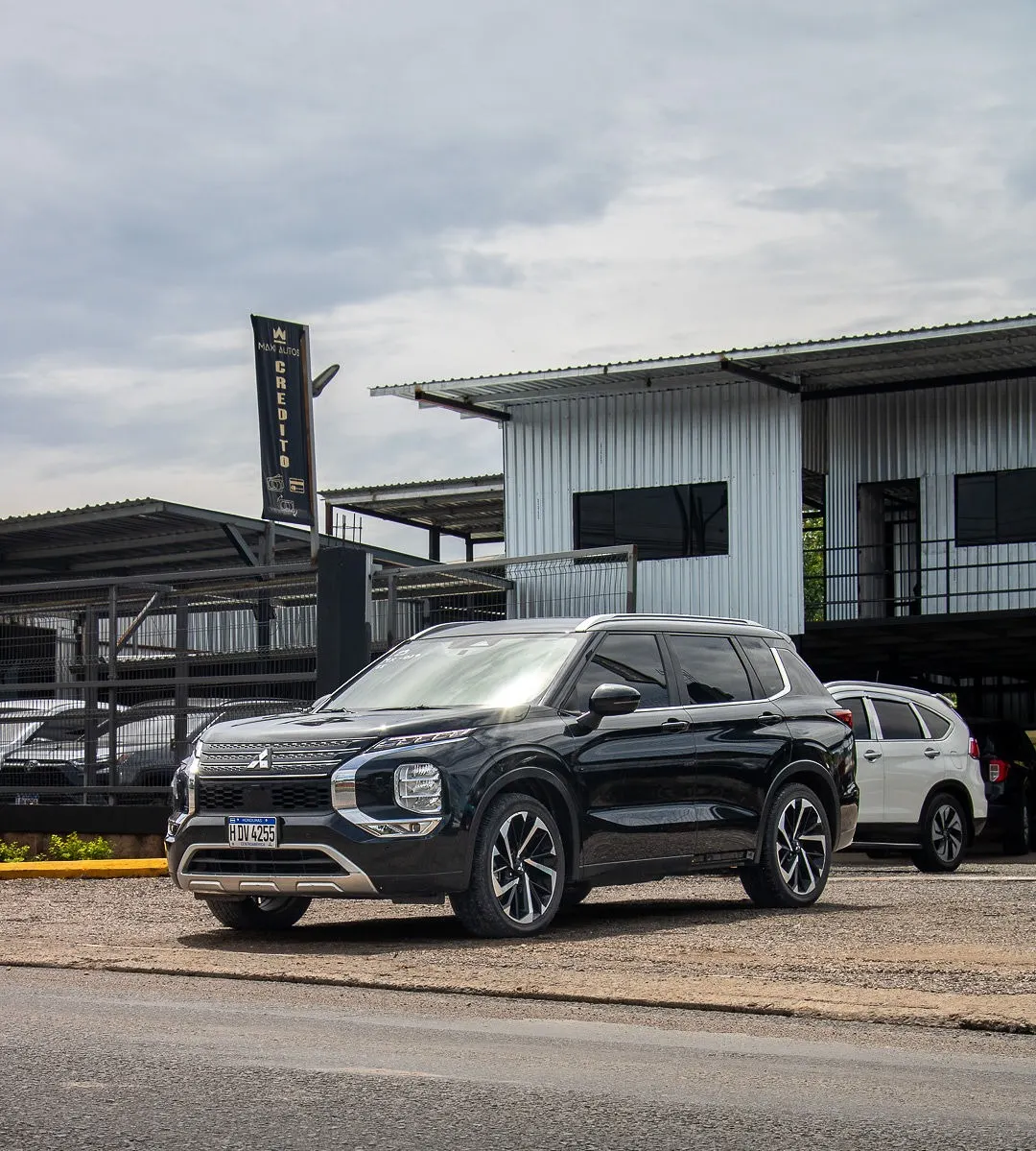 Mitsubishi Outlander 2023