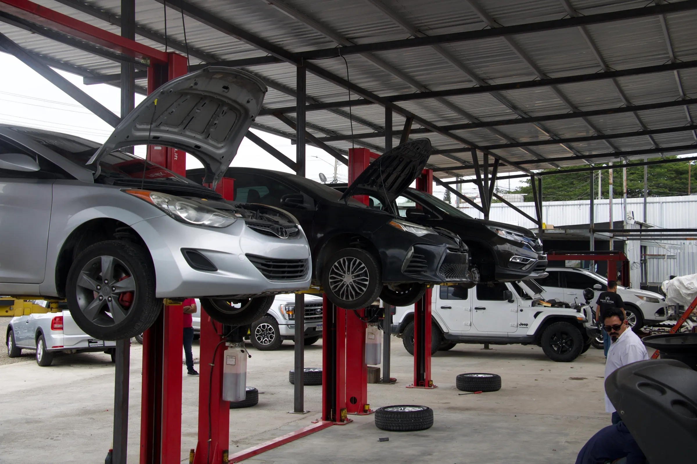 Taller del Lubricentro Maxi Autos, foto 3